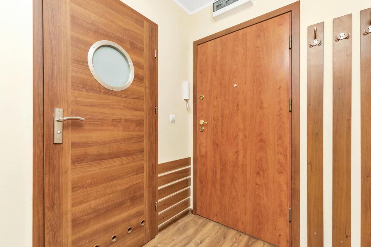 شقة Apartament Na Deptaku Z Parkingiem I Klimatyzacja By Renters مينززدرويه المظهر الخارجي الصورة